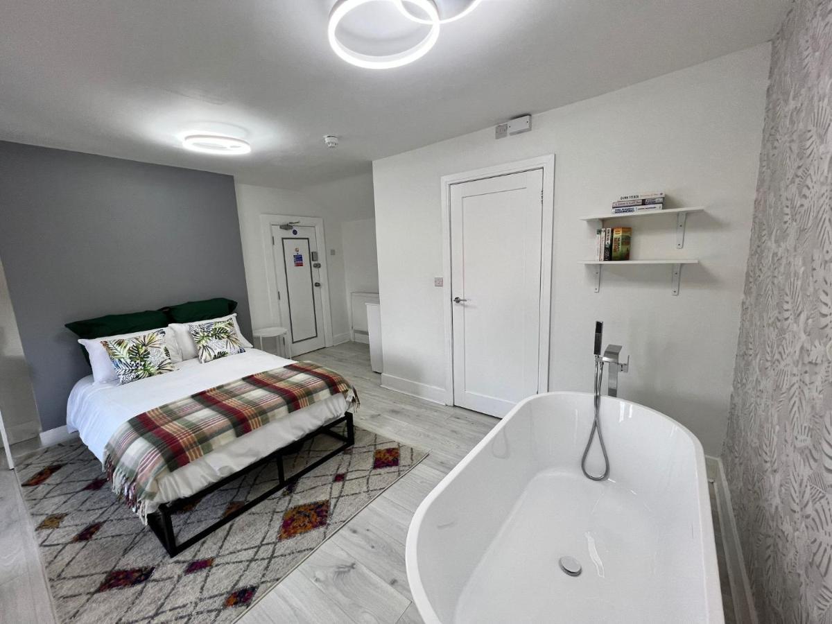 One Battison - Affordable Rooms, & In On Trent Stoke-on-Trent