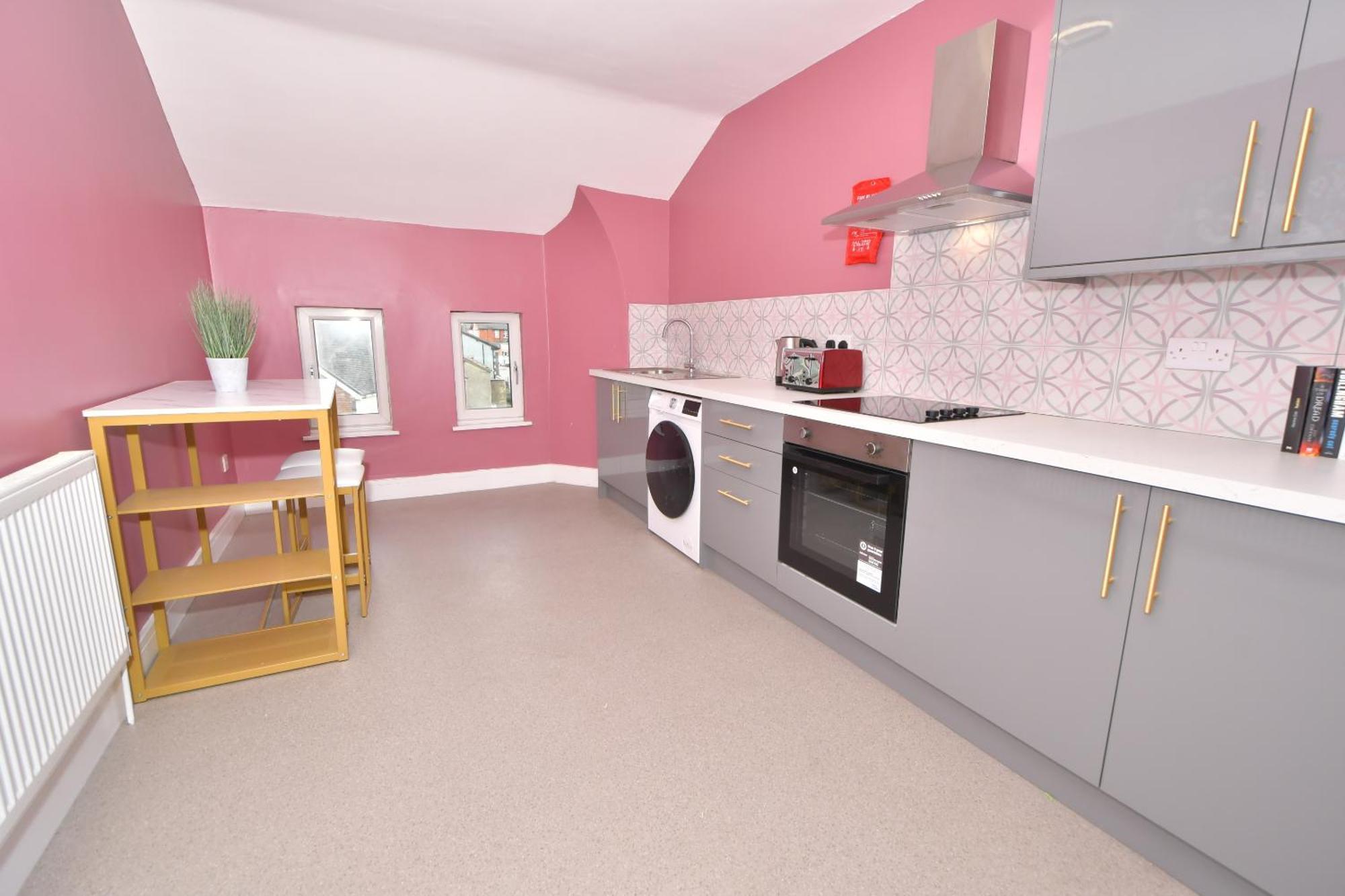 One Battison - Affordable Rooms, & In On Trent